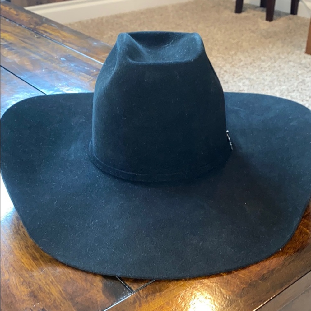 Black western Resistol cowboy hat